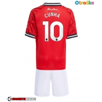 Otroške Nogometnih dresov Manchester United Matheus Cunha #10 Domači 2025-26 Kratki rokavi (+ hlače)